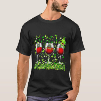 Three Wine Glasses C Kleeblatt St Patrick Day Iris T-Shirt