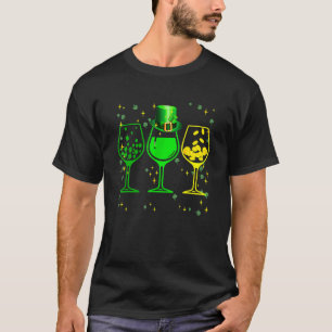 Three Wine Glasses C Kleeblatt St Patrick Day Iris T-Shirt