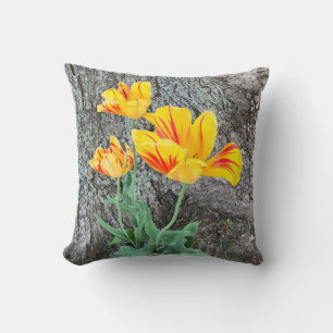 Three Yellow Tulips Sequel / Kissen
