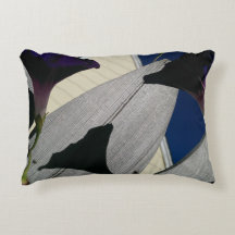 Throw-Kissen mit lila Blumenentwurf "