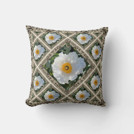 Throw Kissen mit Matilija Poppies