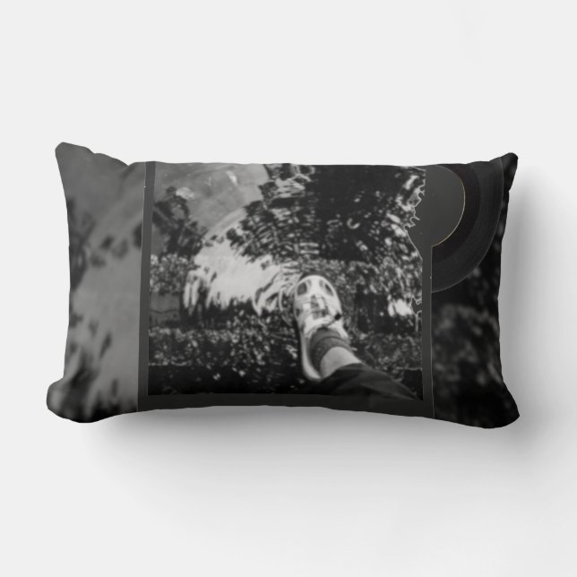 Throw Pillow Lendenkissen (Vorderseite)