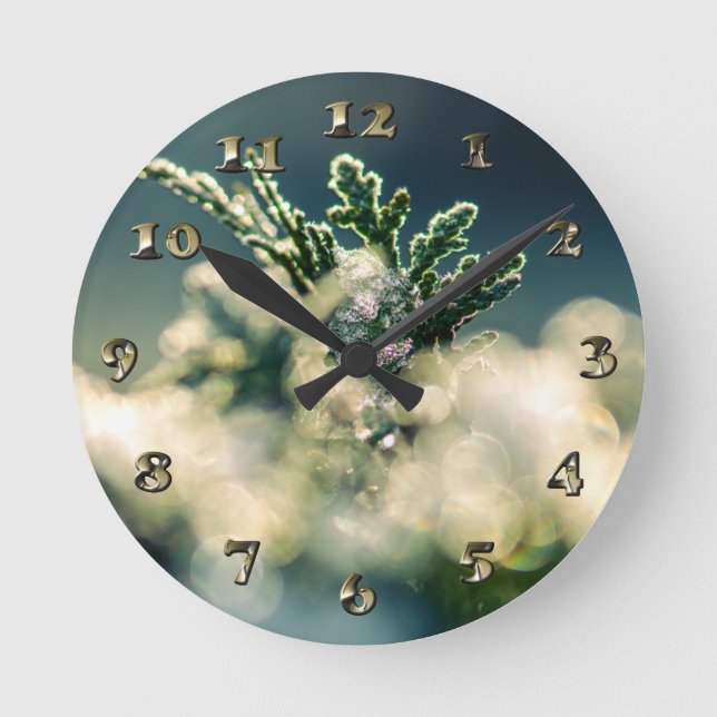 Thuja Winter Ice Crystals Runde Wanduhr (Vorderseite)