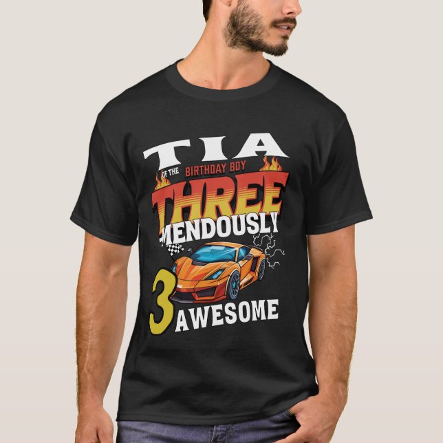 Tia of the Three Years Old Birthday Boy Racing Car T-Shirt (Vorderseite)