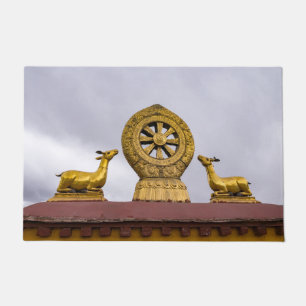 Tibet, Lhasa - Dharma-Rad im Jokhang-Tempel Fußmatte