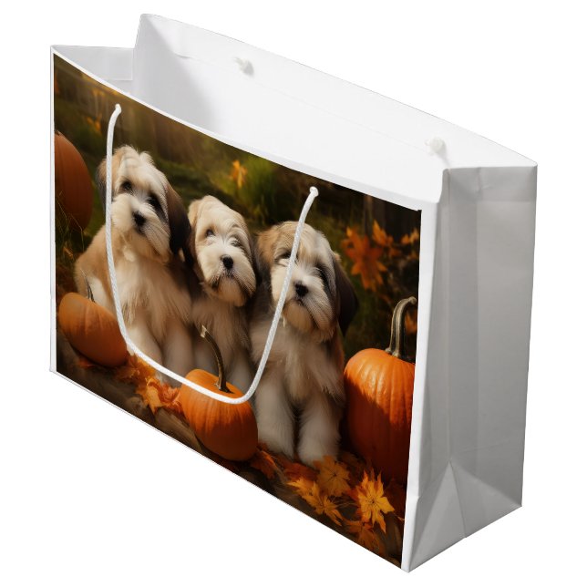 Tibeter Terrier Welpe Herbst Kürbis Große Geschenktüte (Vorderseite Schrägansicht)