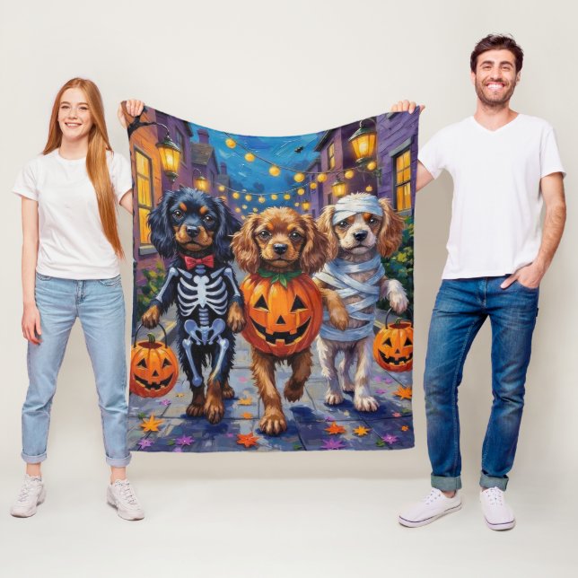 Tibetische Hunde Spaniens zu Halloween-Kostümen Fleecedecke (Beispiel)
