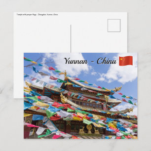 Tibettempel mit Gebetsfahnen - Yunnan, China Postkarte