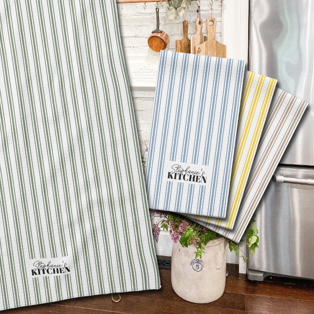 Tickende Streifen-Vintage-Farmhouse-Salbei Geschirrtuch (Vintage ticking stripes in sage green will add a touch of charm to your kitchen design. 
)
