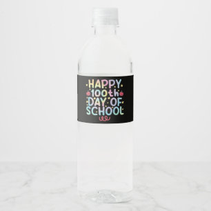 Tie Dye Happy 100. Schultag Lehrer Student  Wasserflaschenetikett
