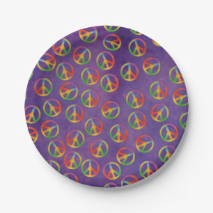 Tiedye-Friedenszeichen auf Lila Pappteller