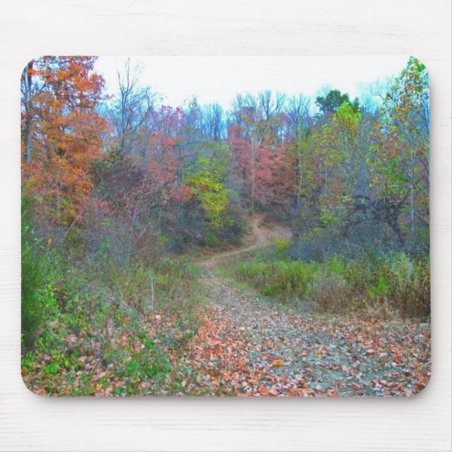 Tief in die Wälder wandern Mousepad (Vorne)