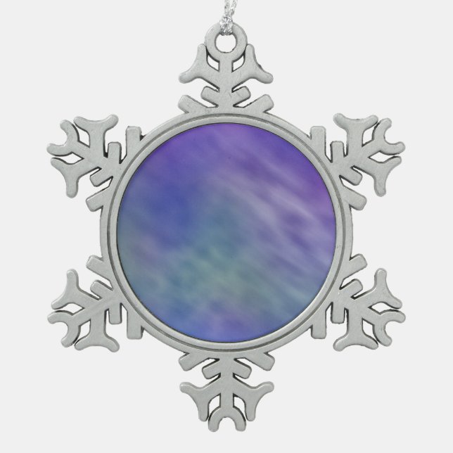 Tief-Regenbogenfarbener Himmel Hintergrund Schneeflocken Zinn-Ornament (Vorderseite)