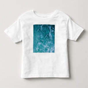 Tiefblaue Ozeanwellen Kleinkind T-shirt