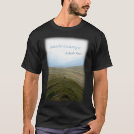 Tiefe Atemzüge im Hochland T-Shirt