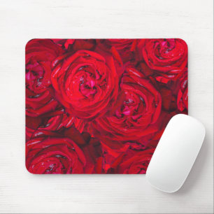 Tiefe rote Rosen Mousepad