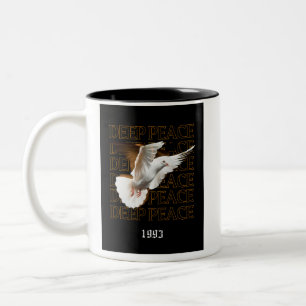 TIEFENFRIEDENS-TASSE ZWEIFARBIGE TASSE