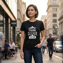 Tiefer nachdenken, weiter erkunden - Abenteuer & M Tri-Blend Shirt