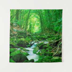 Tiefer Wald im Sommer,Rückwald,tief,tief,tief,flie Wandteppich