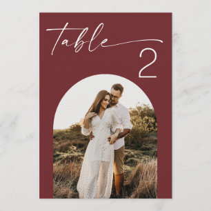 Tiefes Weinrotes modernes Foto-Hochzeitstisch Numm Einladung