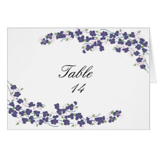 Tiefviolette Blüten Tisch Sitz