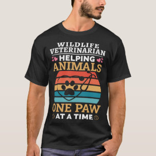 Tierärztliche Hilfe für Tiere, eine Pfote auf die  T-Shirt