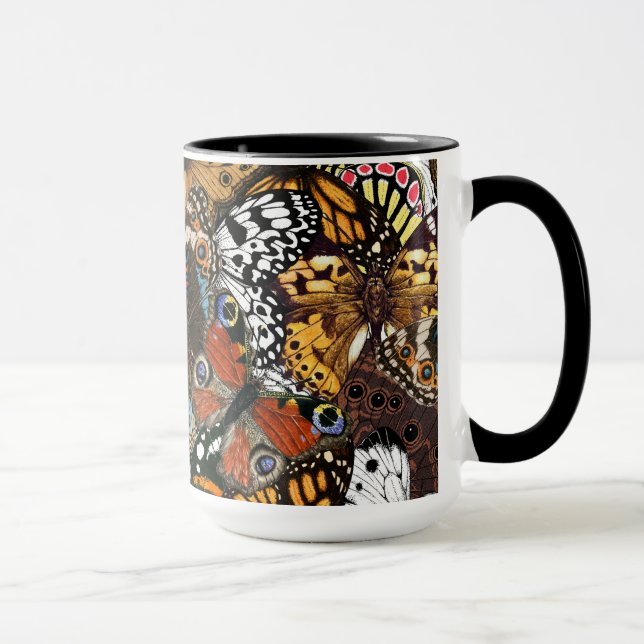 Tierdruck. Schmetterlingsflügel. Tasse (Rechts)