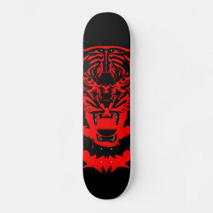 Tiger-Artwork in Schwarz und Rot Skateboard