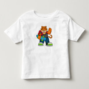 Tiger as Skater with Skateboard Kleinkind T-shirt