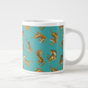 Tiger auf Aquamarinem Muster Jumbo-Tasse