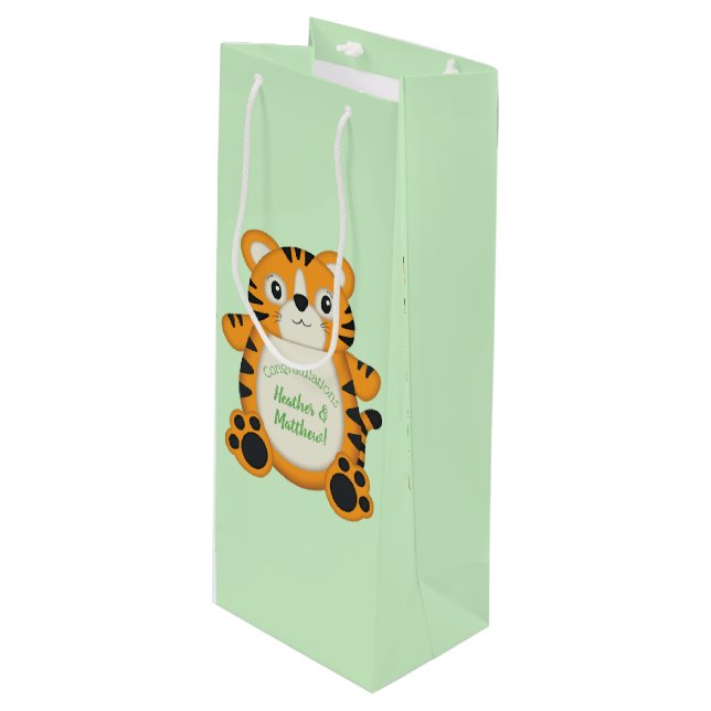 Tiger Baby Dusche Grün Geschenktüte Für Weinflaschen (Vorderseite Schrägansicht)