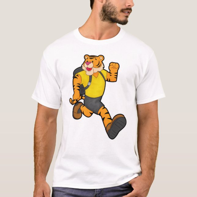 Tiger beim Laufen mit Rucksack T-Shirt (Vorderseite)