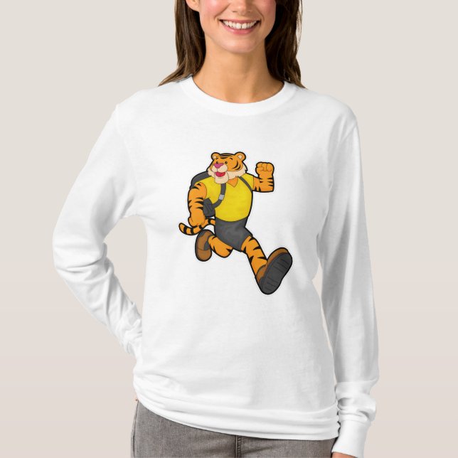 Tiger beim Laufen mit Rucksack T-Shirt (Vorderseite)