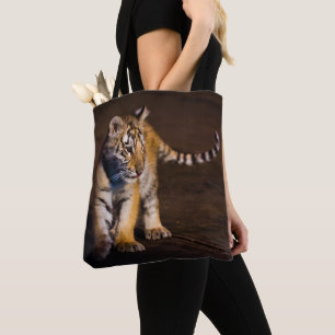 Tiger-CUB-Gehen