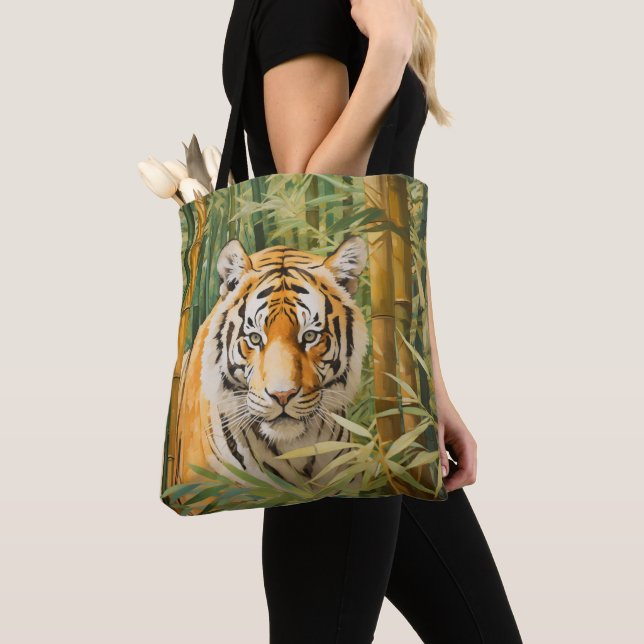 Tiger im Wald (Von Nahem)