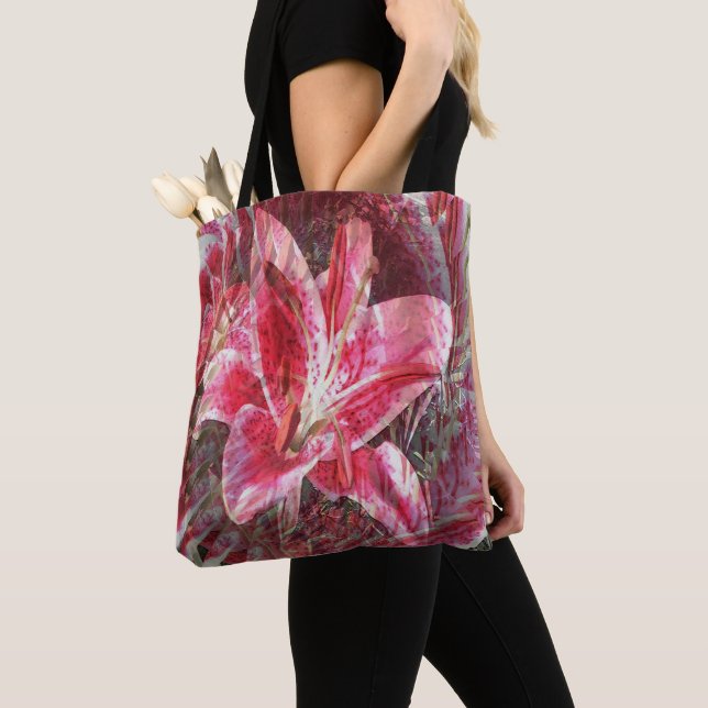 Tiger Lily....... (Von Nahem)