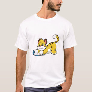 Tiger mit Woll-Garnkugel T-Shirt