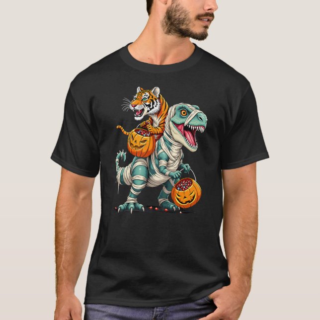 Tiger Riding Mummy T-Rex Dinosaur Halloween T-Shirt (Vorderseite)
