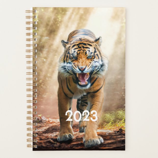 Tiger Roaring in einem Dschungel im Hintergrund Planer (Vorderseite)