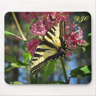 Tiger-Schmetterling auf Flieder Mousepad