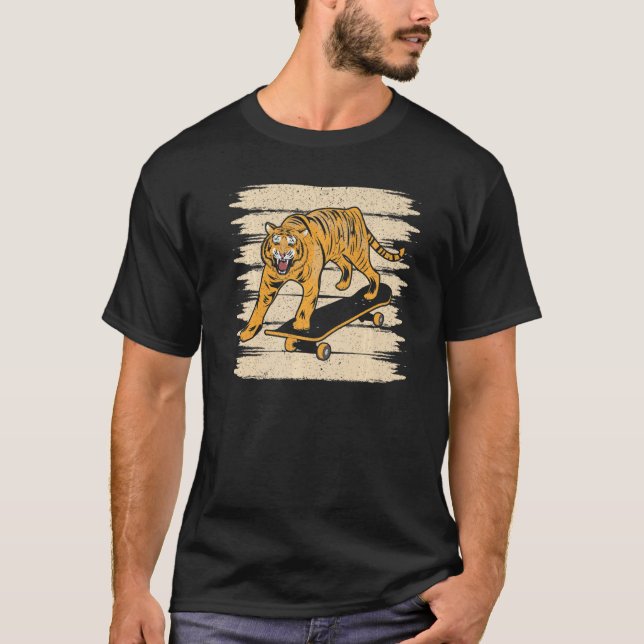 Tiger Skateboard Wildlife Animal Zoo Zookeeper   T-Shirt (Vorderseite)