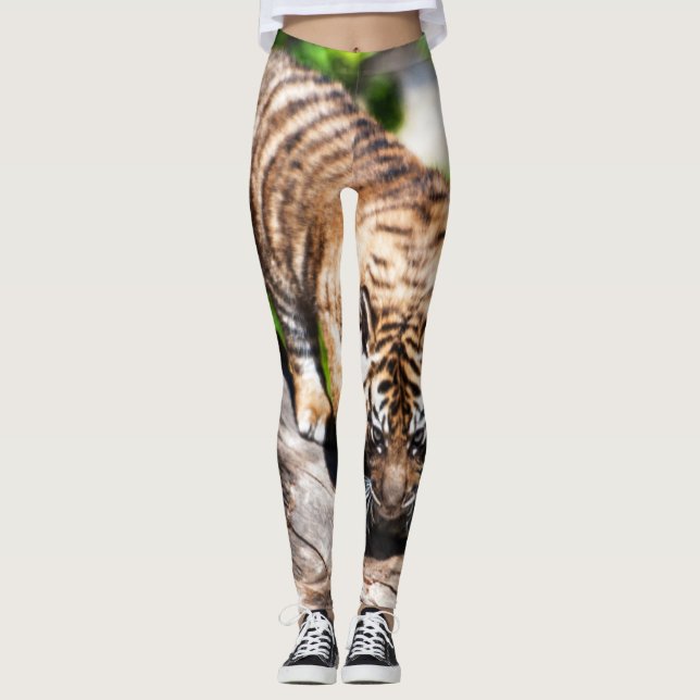 Tigerjunges, das unten Baum-Leggings klettert Leggings (Vorderseite)