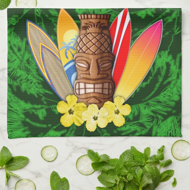 Tiki Maske und Surfbretter Küchentuch (Gefaltet)