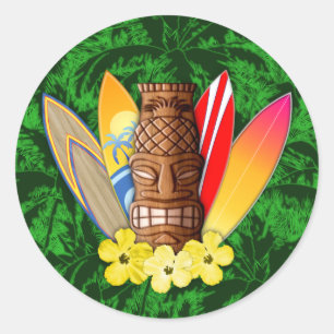 Tiki-Maske und Surfbretter Runder Aufkleber