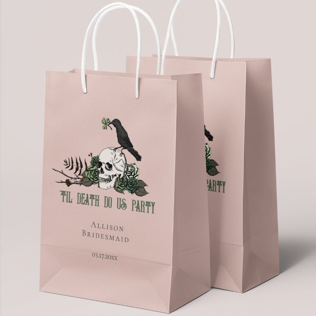 Til Death Do Uns Party Irish Skull Bridesmaid Kleine Geschenktüte (Til Death Do Us Party Irish Skull Bridesmaid Gift Bag. Hand-drawn Skull, Green Roses & Black Crow.)