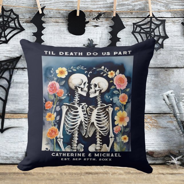 Til Death Do us Part Skeletons Gothic Wedding Kissen (Von Creator hochgeladen)
