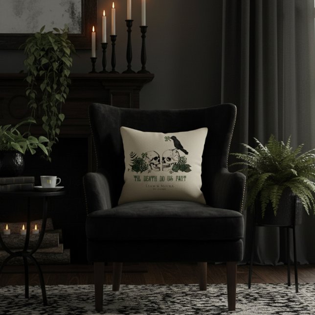 Til Death Ivory Gothic Irish Floral Skull & Rose Kissen (Gothic Irish 'Til Death Do Us Part Ivory Pillow. Goth Illustration of 2 Skulls, Green Roses & Raven)