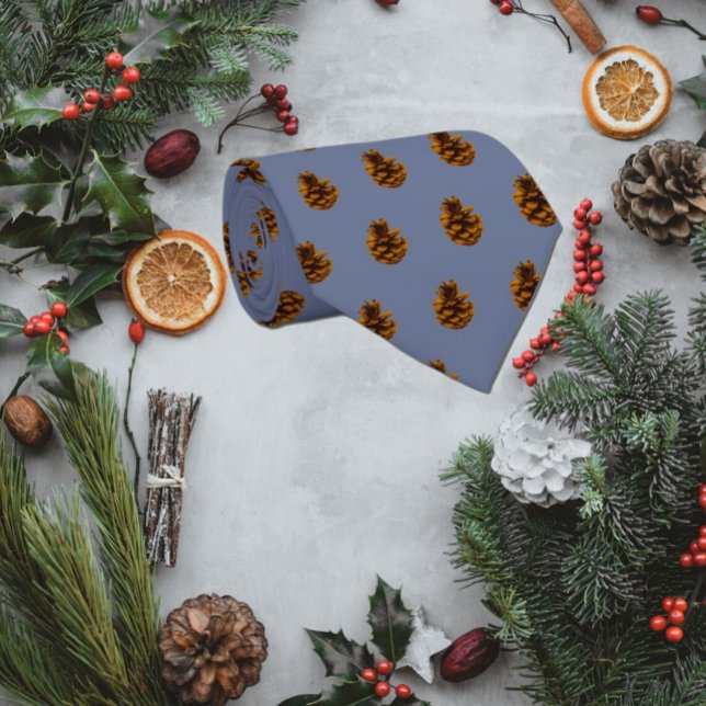 Tiled Pine Cone Foto auf blauem Hintergrund Krawatte (Von Creator hochgeladen)