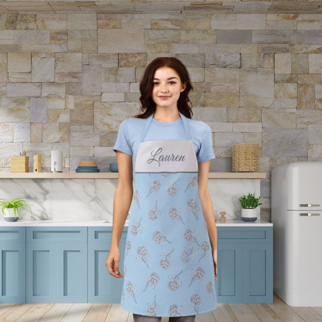Timeless Botanical Bloom Blue Monogram Apron Schürze (Von Creator hochgeladen)
