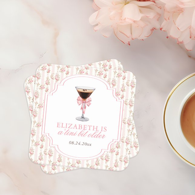 'Tini Bit Older Espresso Martini Coquette Geburtst Rechteckiger Pappuntersetzer (Von Creator hochgeladen)